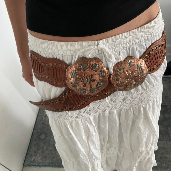 Brown and Bronze Concho Leather Y2K Belt - Picture 4 of 7
